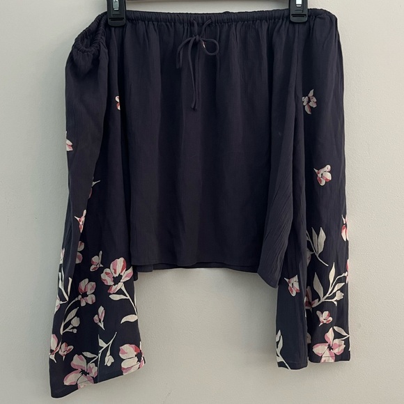 Billabong Light It Up Blouse Size Medium - Picture 2 of 8